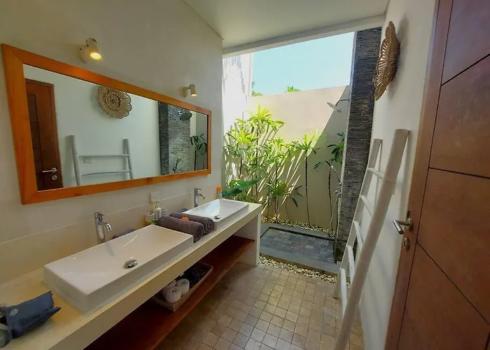 Echo And Villa Canggu
